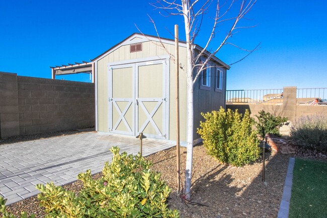 Building Photo - Granite Dells Home with Casita