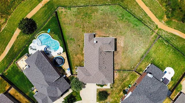 Building Photo - 2100 Benjamin Creek Dr