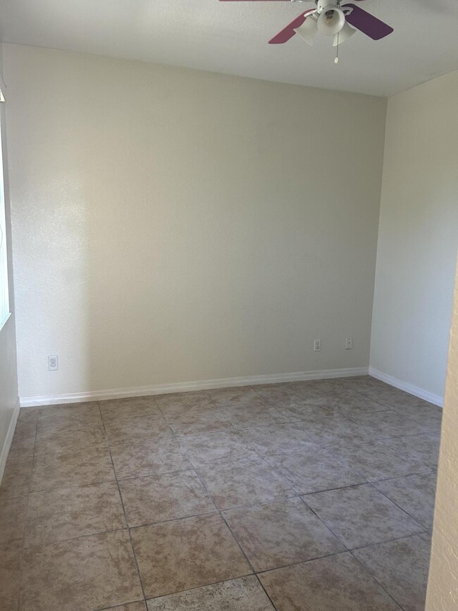Building Photo - 9426 Windrift Cir