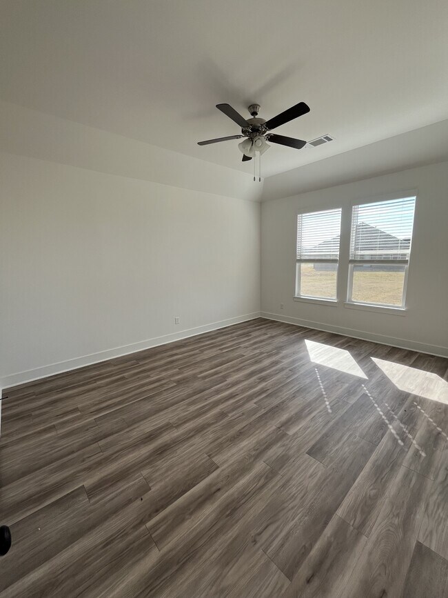 Building Photo - 513 W Gosling Isle