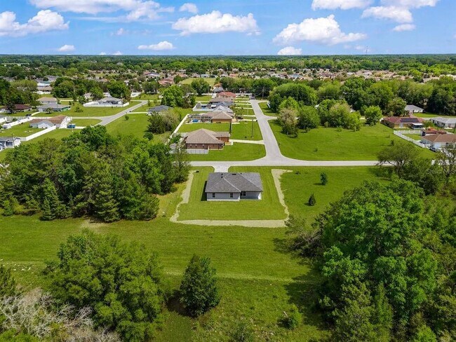 Building Photo - 16276 SW 17th Terr Rd