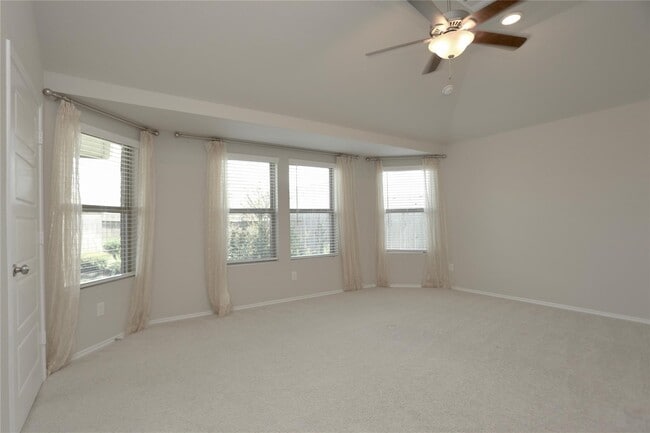 Building Photo - 2123 Santa Ana Wy