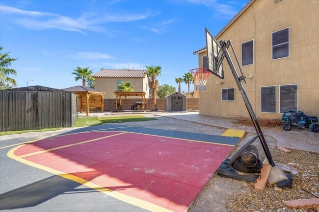 Building Photo - Stylish 4 Bedroom Living Meets Outdoor Fun