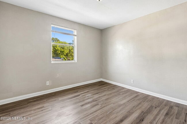 Building Photo - 1104 W 29th St