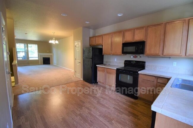 Building Photo - 1419 NE Lockheart Ln