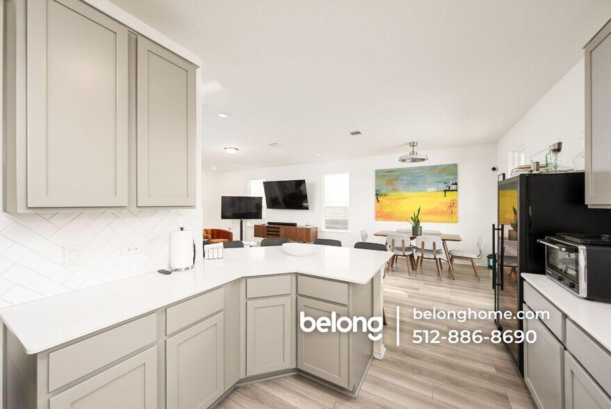 Building Photo - 7105 Gray Catbird Dr