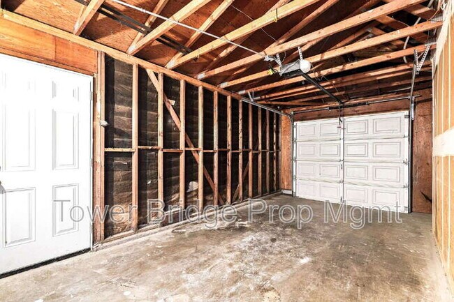 Building Photo - 3414 6th Ave