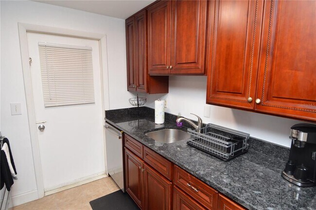 Building Photo - 12760 Indian Rocks Rd