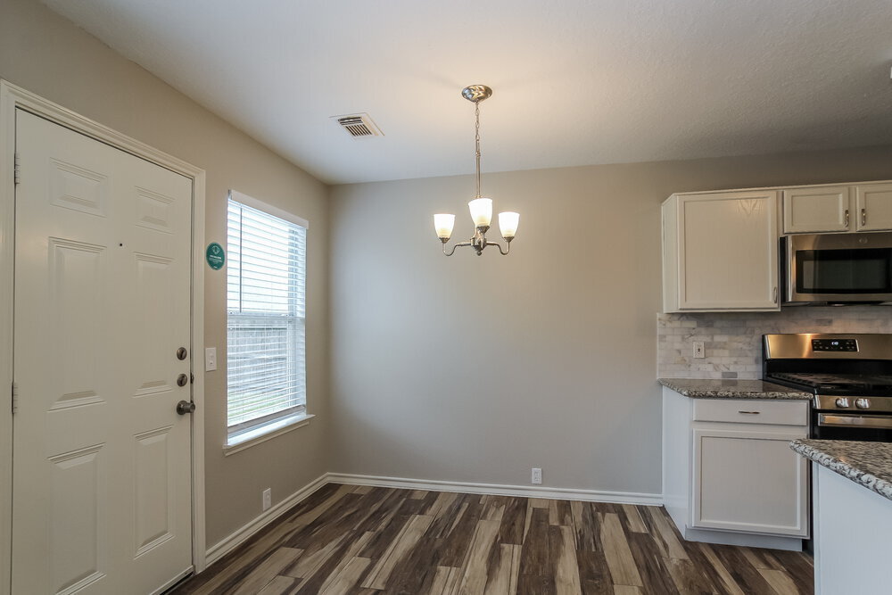 Building Photo - 18207 Trinity Knoll Way