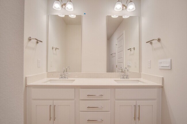 Building Photo - Brand New! Stylish 3BR/2.5BA Townhome with Modern Finishes, Quartz Kitchen, Garage, and Easy Acce...