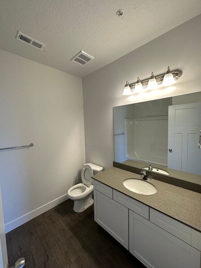 Building Photo - 947 W Coral Charm Way