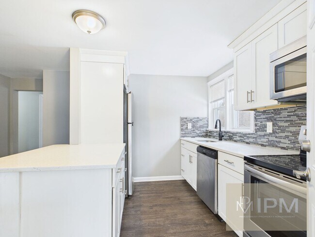 Building Photo - Spacious 3 Bedroom, 1 Bath Home in Central Dauphin Schools!