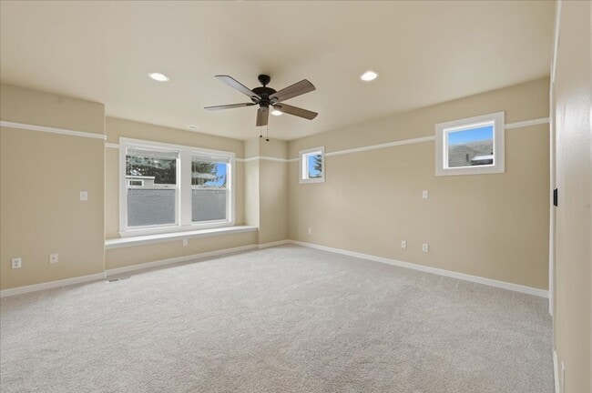 Building Photo - Kent Home