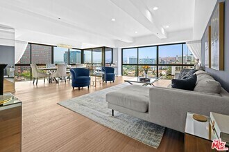 Building Photo - 10790 Wilshire Blvd