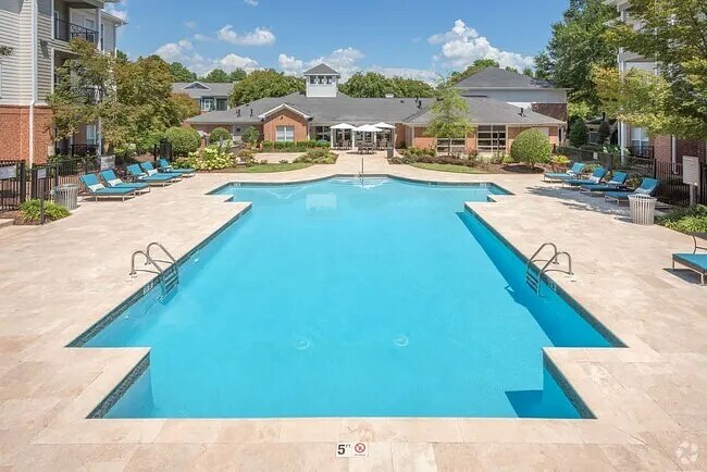 Building Photo - 9015 Kings Grant Dr