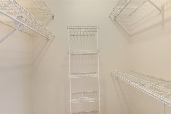 Building Photo - 161 Huntington Cir