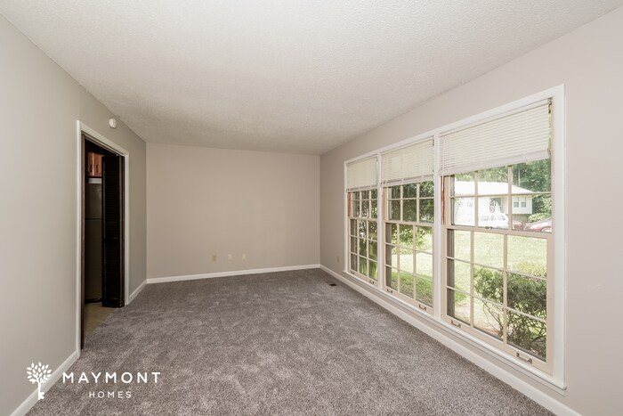 Building Photo - 2501 Wright Cir