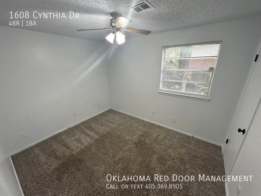Building Photo - 1608 Cynthia Dr