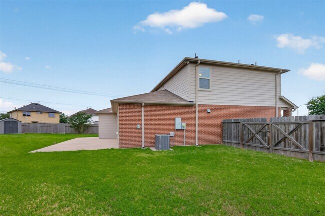 Building Photo - 13202 Versace Dr