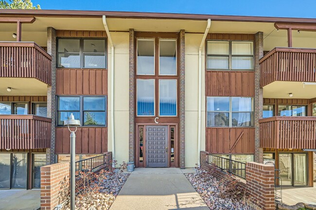 Building Photo - BEAUTIFUL 2 Bed 2 Bath Condo in Boulder- A...