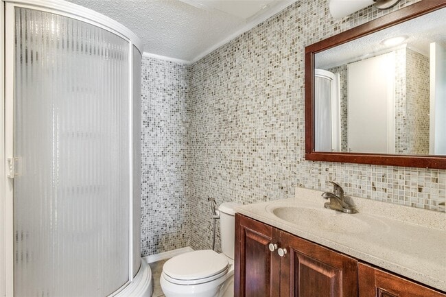 Building Photo - 5086 Matilda St