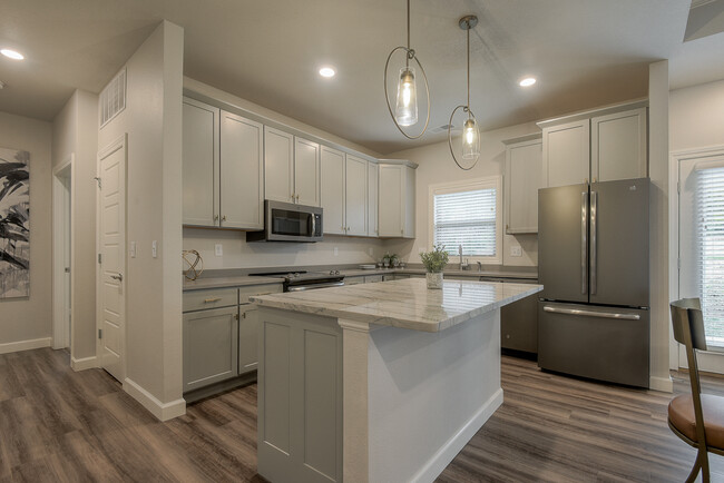 Spacious Kitchen w/Large Center Island - 9727 Montclaire Dr