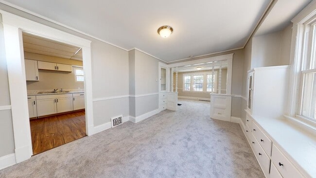 Building Photo - Old Brooklyn - 3 Bedroom Single Family Home