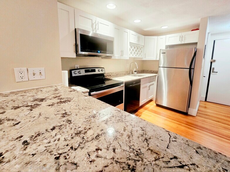 Building Photo - 39 South St