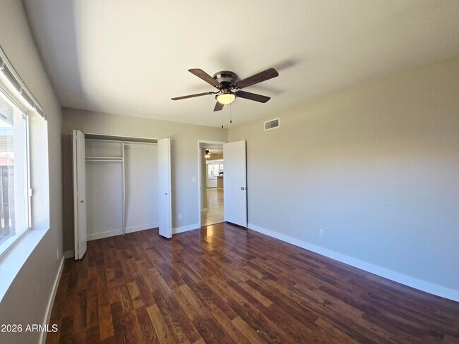 Building Photo - 5132 W Las Palmaritas Dr