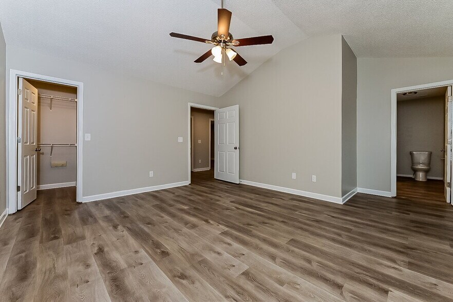 Building Photo - 3360 Waggoner Ln