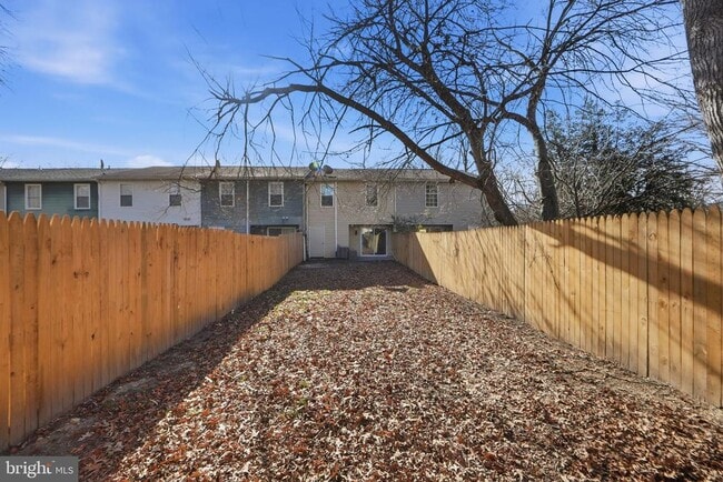 Building Photo - 1013 Copperfield Ct