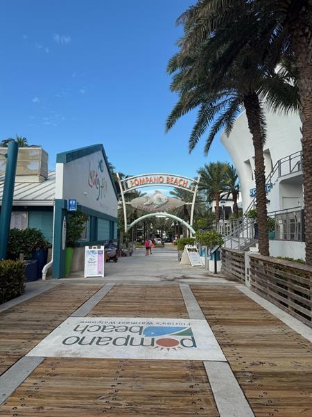 Building Photo - 2840 NE 14th Street Causeway