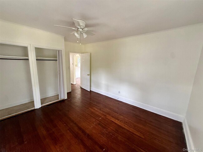 Building Photo - 175 S Brookside Ave
