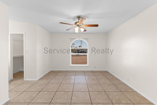 Building Photo - 3812 W Loma Ln