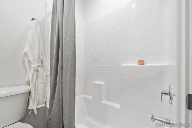 Building Photo - 4010 Avenida Torcello