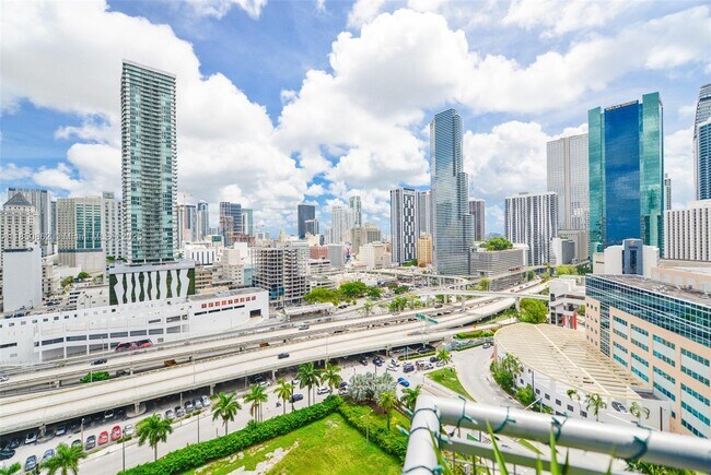 Building Photo - 350 S Miami Ave