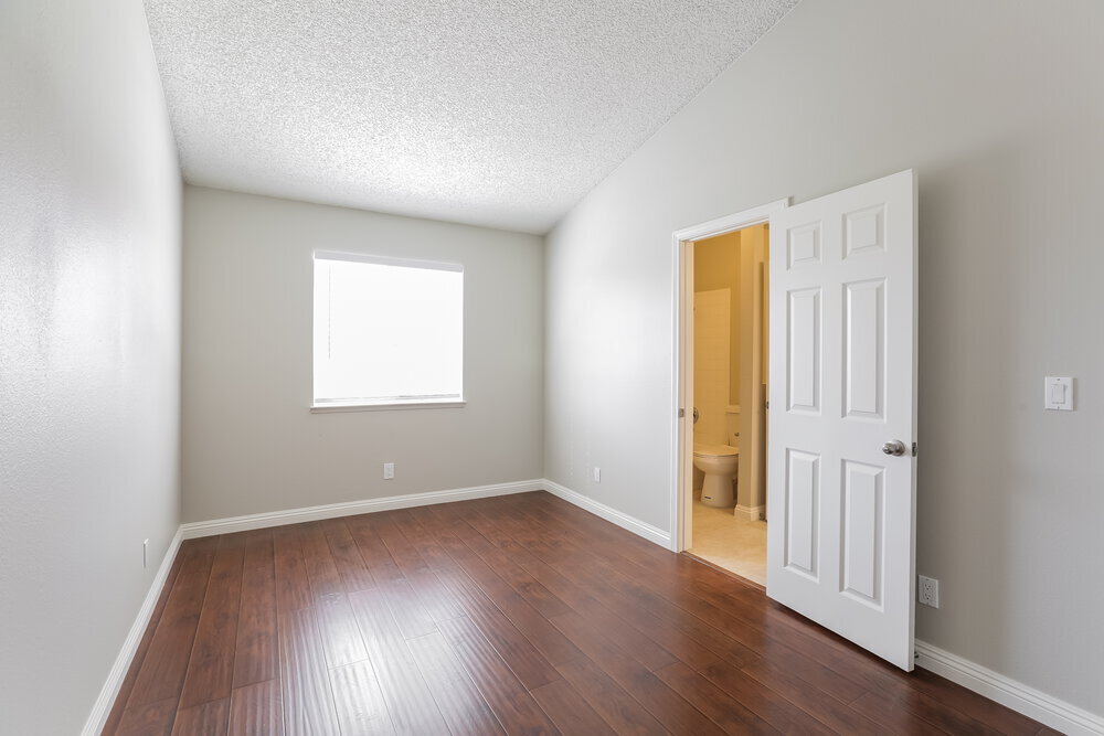 Building Photo - 7217 Chesterton Dr