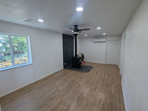 Building Photo - Home Available now!