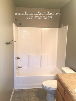 Building Photo - Spacious Townhouse coming available next month