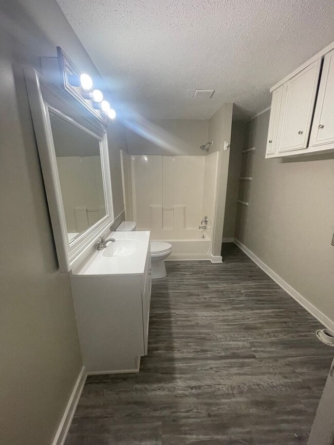 Building Photo - Newly renovated 3 bedroom 1 bath home . Located in Gastonia