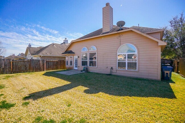 Building Photo - 20718 Sapphire Lake Rd