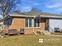 Building Photo - 9524-9526