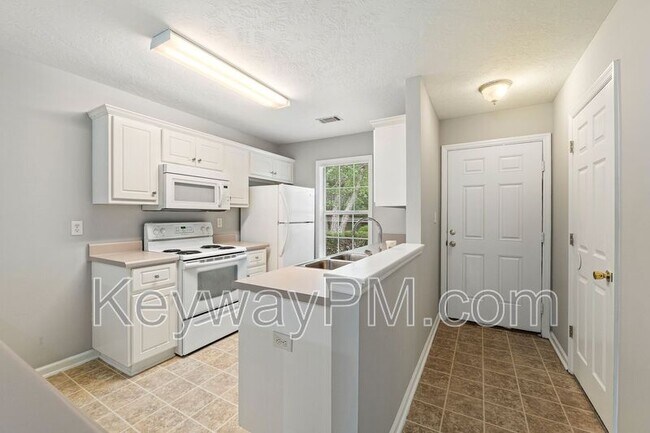 Building Photo - 1006 Bertram Rd