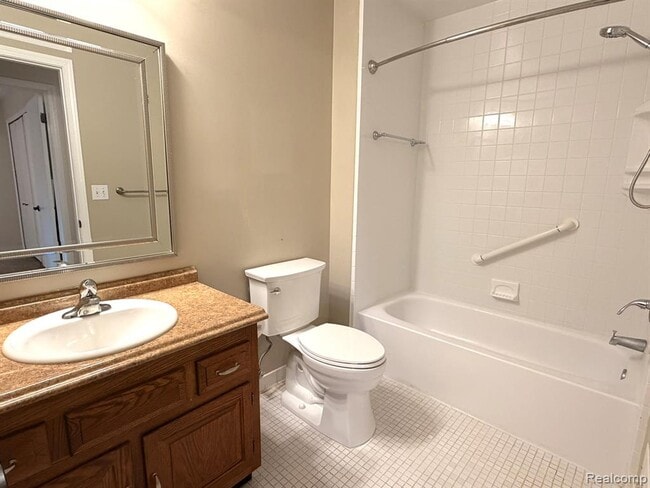 Building Photo - 41090 Southwind Dr