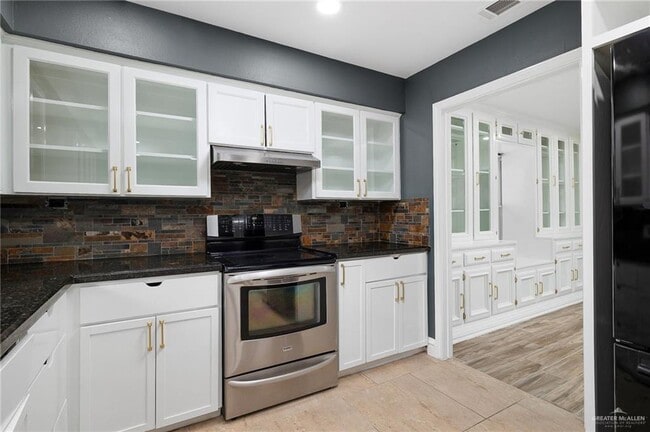 Building Photo - 17 West St