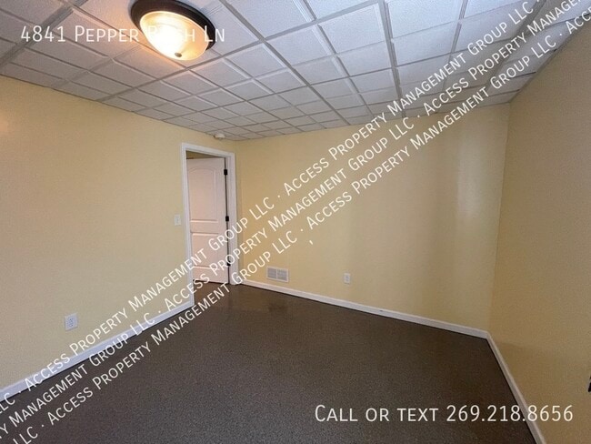 Building Photo - 4841 Pepper Bush Ln