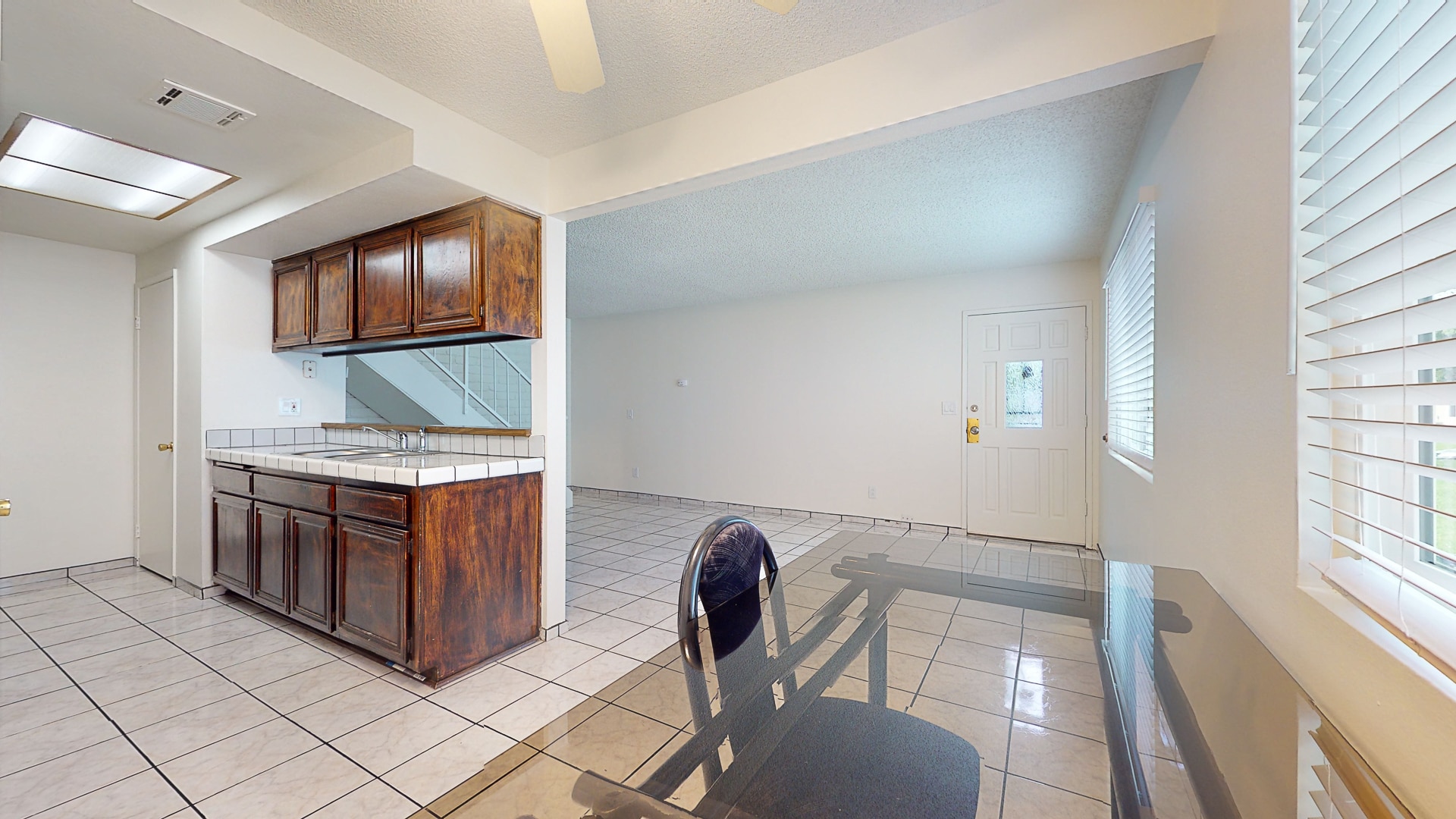 Building Photo - 1125 W Calle del Sol
