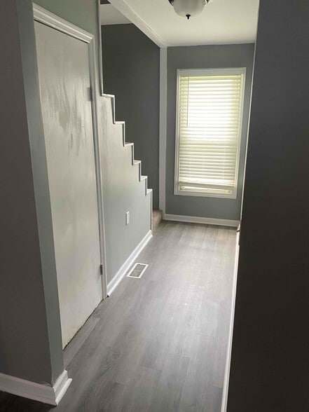 Building Photo - 26 Lawson Ave