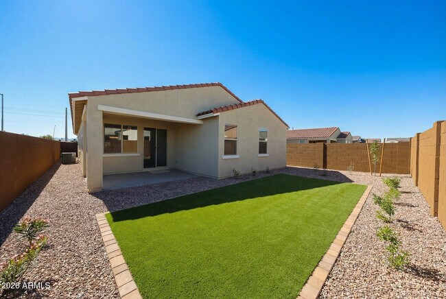 Building Photo - 8714 W Pasadena Ave