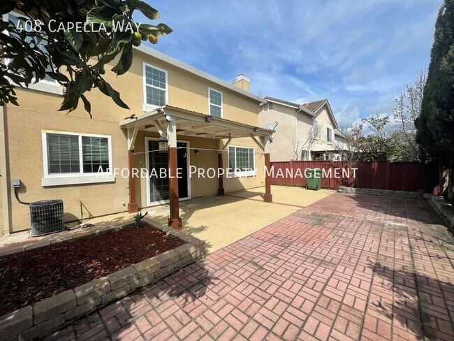 Building Photo - 408 Capella Way